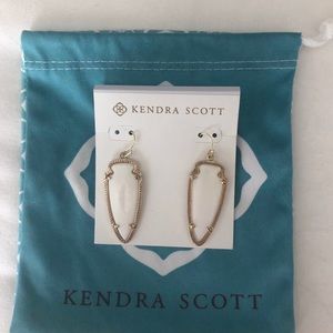 Kendra Scott Skylar arrowhead earrings